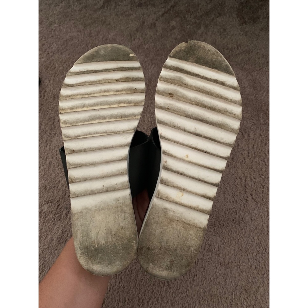 Sandals - Picture 3 of 4